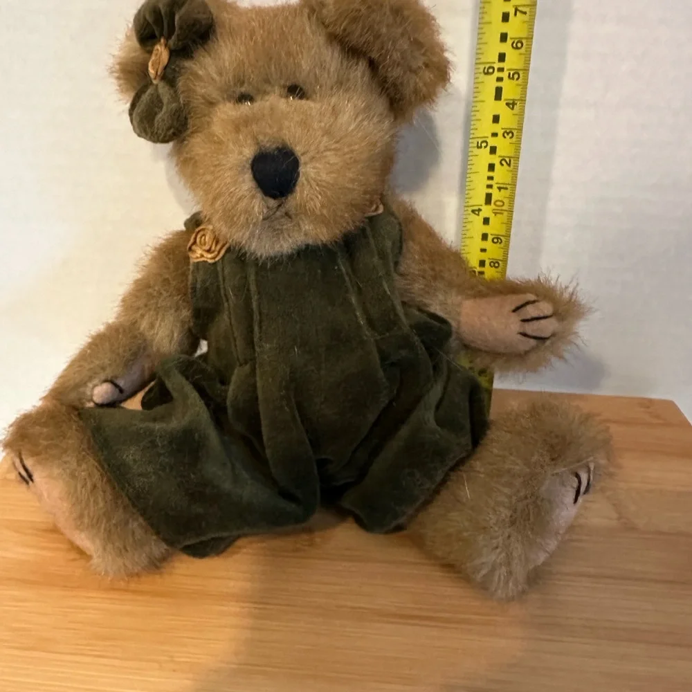 Vintage Boyds Bear Brown Teddy Bear with Tags Attached. Collectible